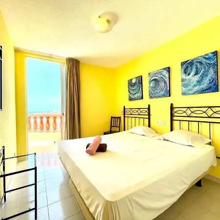 Cozy One Bedroom Apartment, Pool, Next Restaurants, Shops And The Beach In Tenerife South Apartamento Costa Adeje (Tenerife)