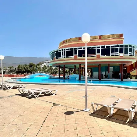 Apartamento Cozy One Bedroom Apartment, Pool, Next Restaurants, Shops And The Beach In Tenerife South Costa Adeje (Tenerife)