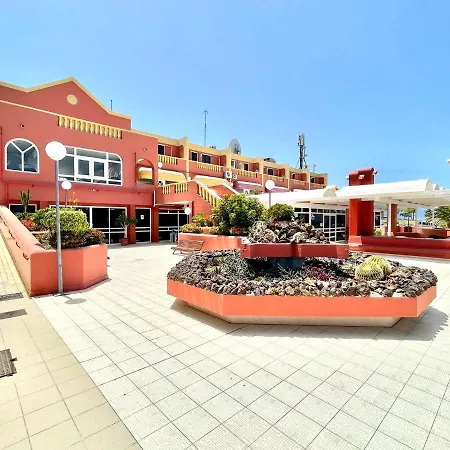 Cozy One Bedroom Apartment, Pool, Next Restaurants, Shops And The Beach In Tenerife South Costa Adeje (Tenerife)