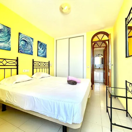 Cozy One Bedroom Apartment, Pool, Next Restaurants, Shops And The Beach In Tenerife South Costa Adeje (Tenerife)