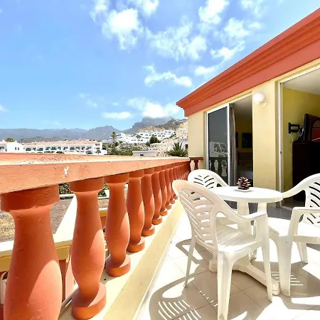 Cozy One Bedroom Apartment, Pool, Next Restaurants, Shops And The Beach In Tenerife South Apartamento Costa Adeje (Tenerife)