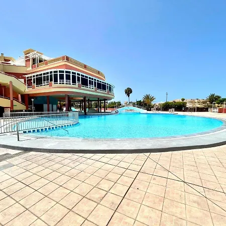 Cozy One Bedroom Apartment, Pool, Next Restaurants, Shops And The Beach In Tenerife South *
