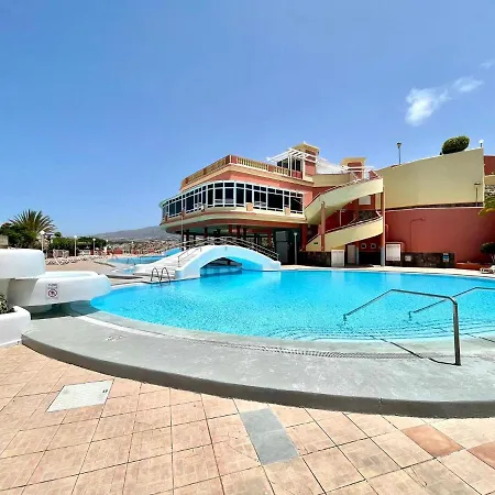 Cozy One Bedroom Apartment, Pool, Next Restaurants, Shops And The Beach In Tenerife South Apartamento Costa Adeje (Tenerife)