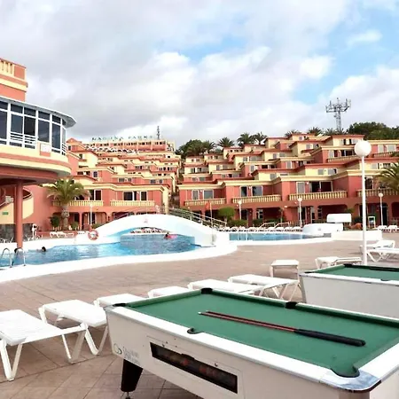 Cozy One Bedroom Apartment, Pool, Next Restaurants, Shops And The Beach In Tenerife South Costa Adeje (Tenerife)